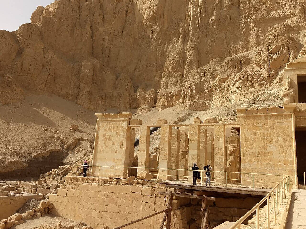 Al-Deir_Al-Bahari_Temple_122